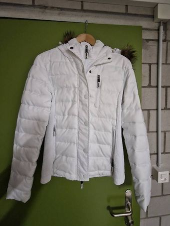 Winterjacke Superdry (Grösse L)