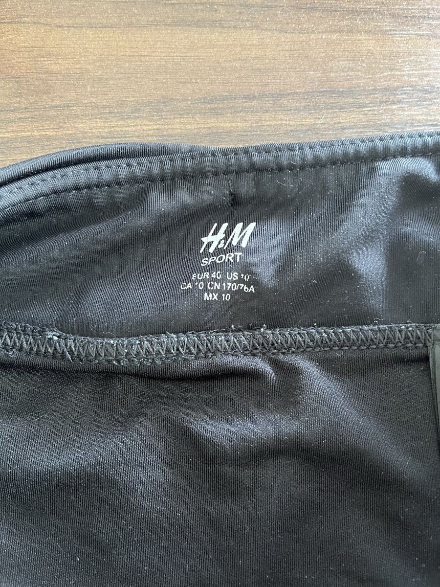 H&M Hosen: Schwarze Sportshorts gr 40 H&M – Gebraucht aus Hettlingen von NorausWinti 1
