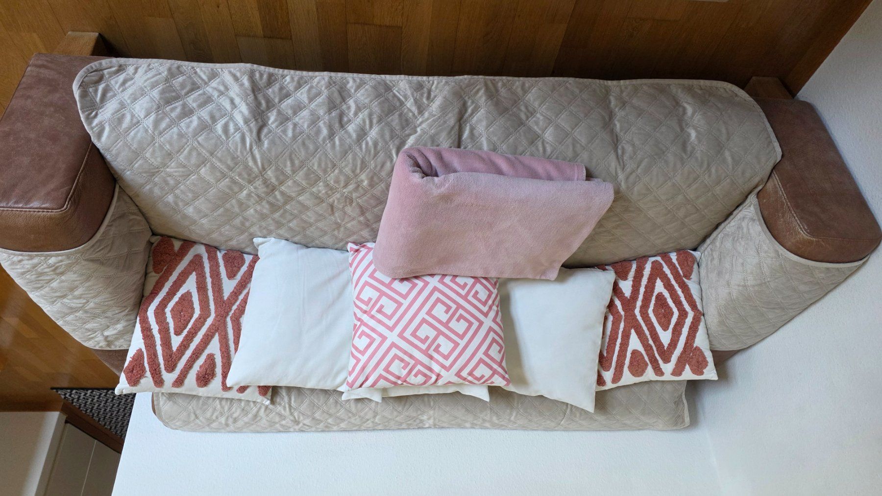 Divani: Couchschutz  beige 279 x 179 cm – Nuovo (secondo la descrizione) da Dübendorf venduto da Jolenia 3