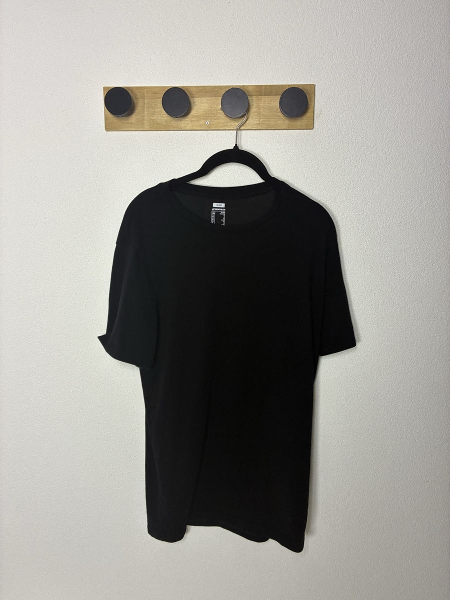 T-shirt: Tee-shirt decathlon  – Usato da Prilly venduto da Valentin833