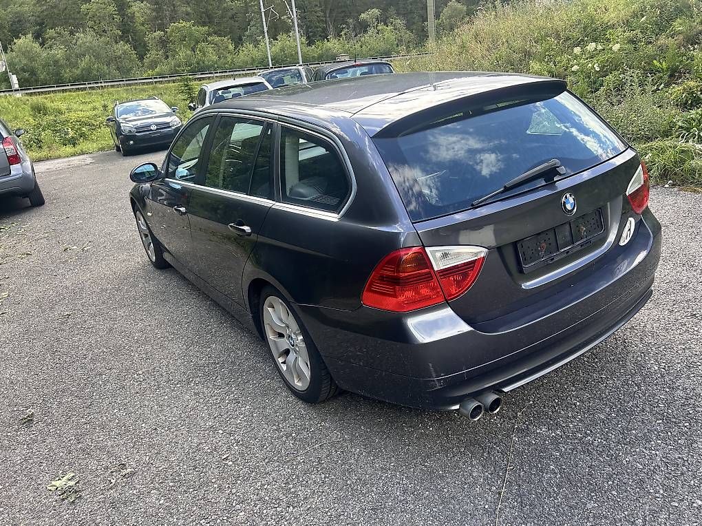 BMW Autos: BMW 330 d 4x4 – Gebraucht aus Mülenen von Jetmir019 3