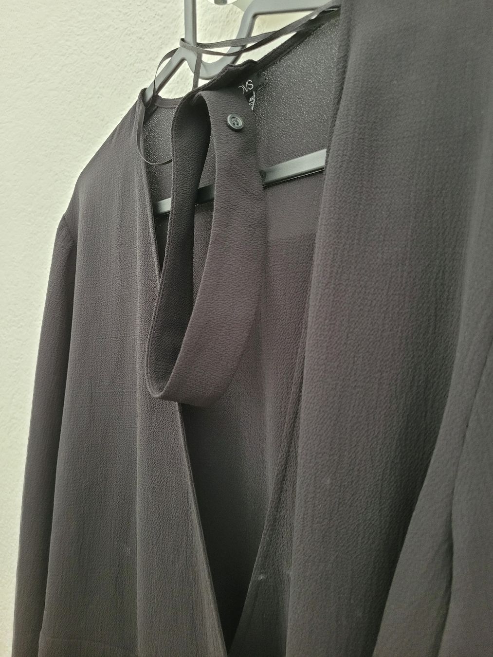 Camicette: 77. OVS Chemisier noir, taille 42 – Nuovo (secondo la descrizione) da Villars-sur-Glâne venduto da m66_dch5 2