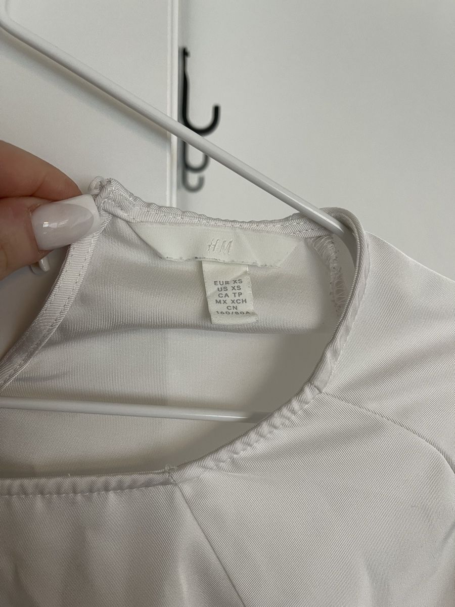 H&M Blusen: H&M weisse Bluse mit Ballonärmel – Gebraucht aus Zürich von mel_87ct 1