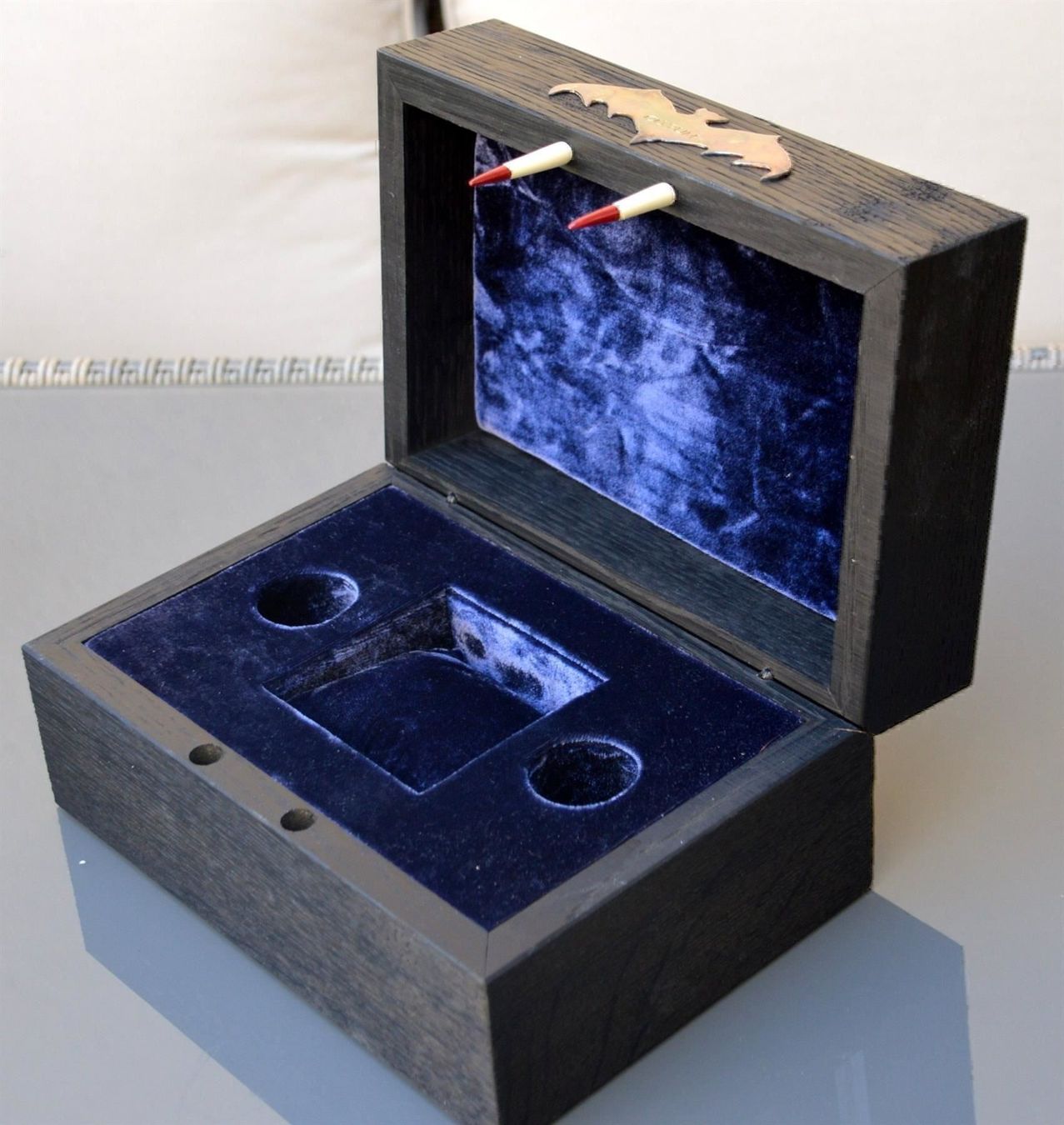 Corum Uhrenboxen: Uhrenbox / Boîte de montre Corum Bubble Bats Batman – Gebraucht aus Collonges von Auganien 4