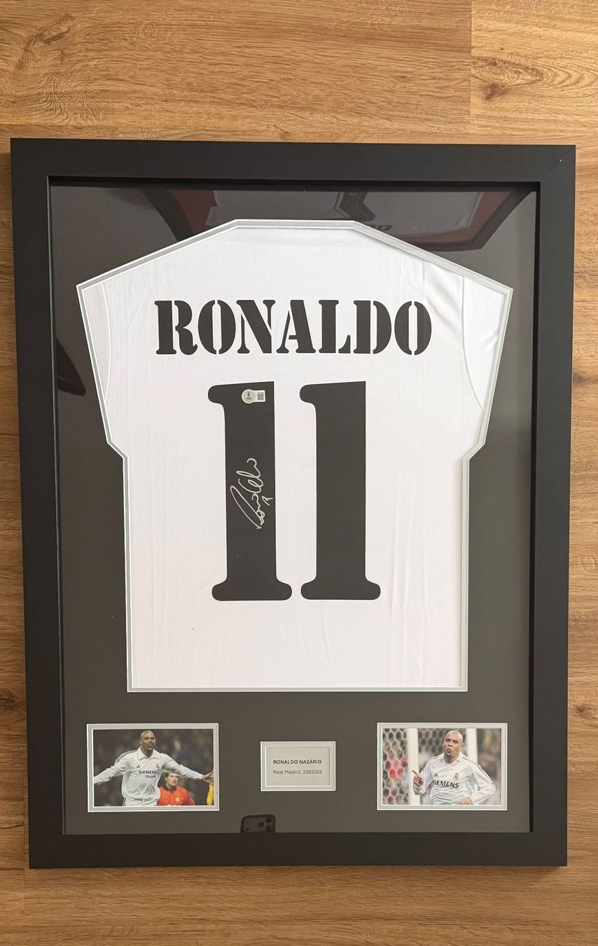 Autografi: Ronaldo #11 authentische Autogramm Beckett – Nuovo e nell'imballaggio originale da Bachenbülach venduto da inn_5kmg