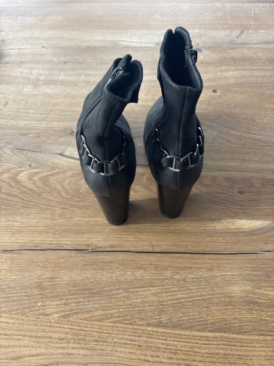 Scarpe da donna: SPM Stiefel – Usato da Toffen venduto da Mara685 1