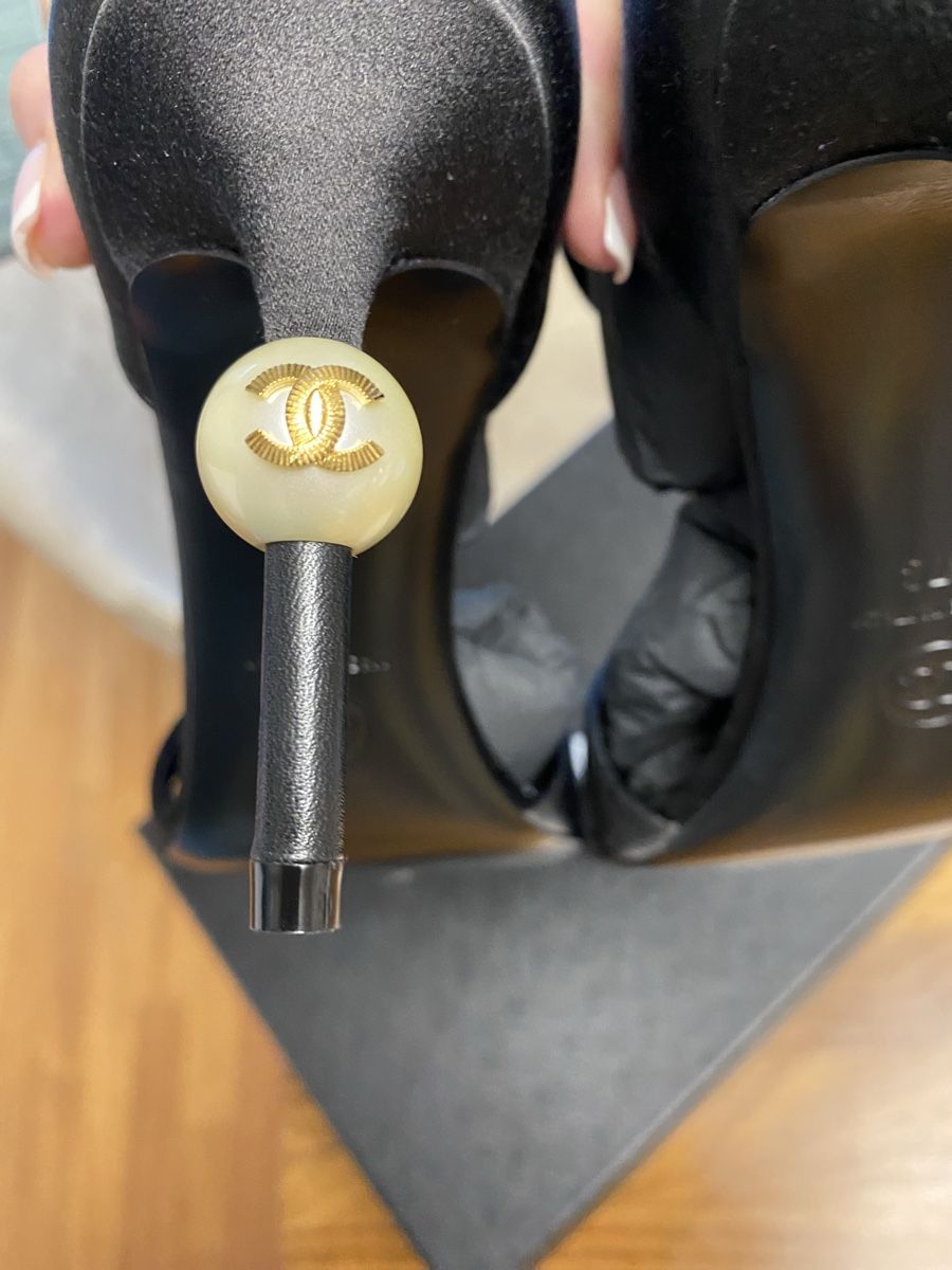 Chanel Scarpe da donna: Chanel sandals with heel – Nuovo e nell'imballaggio originale da Kilchberg ZH venduto da cruella 5