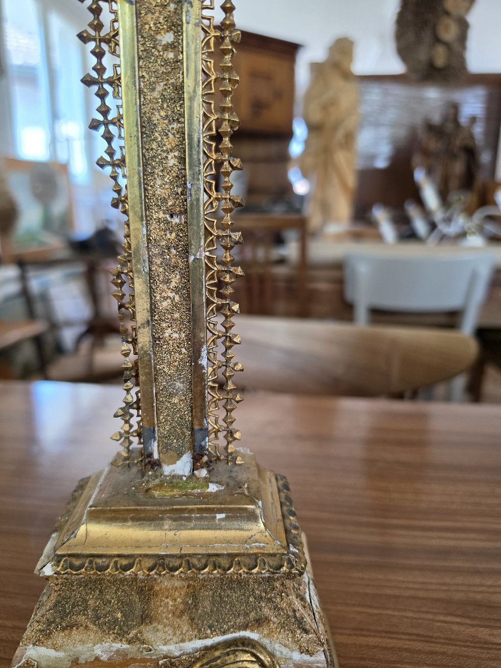 Tutte le decorazioni: Kruzifix mit INRI Schild goldfarbig  – Usato da Mettlen venduto da elios0888 2