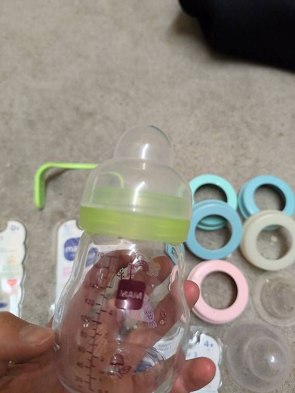 Repas pour bébés: MAM Schoppenflasche Set mit Saugern – D'occasion à Zürich par Dory12 3