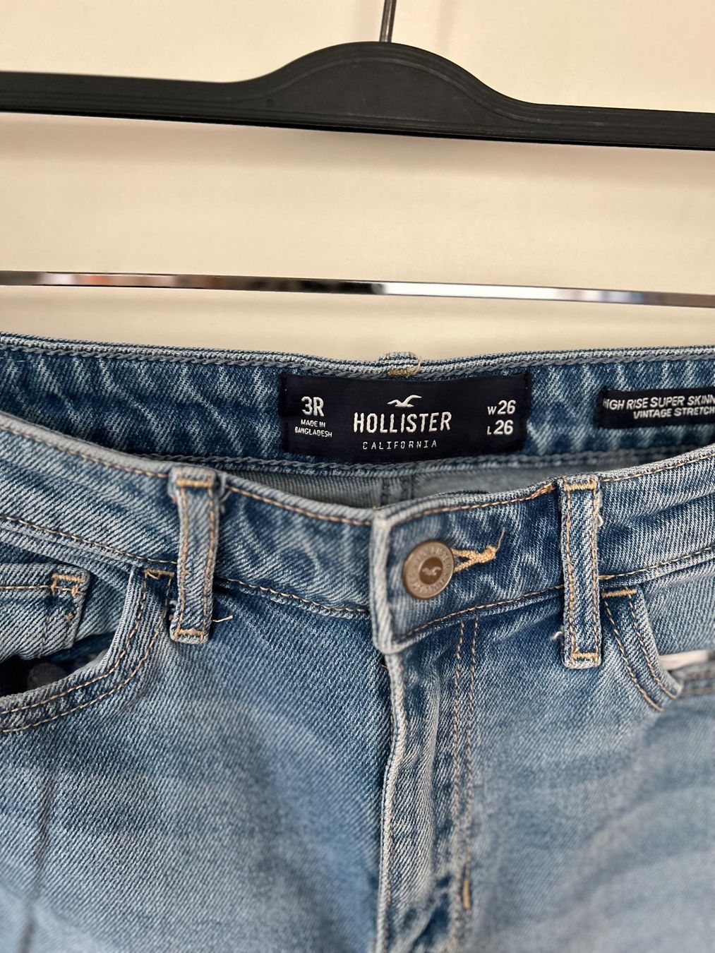Jeans: Hollister Jeans – Usato da Zürich venduto da del_2dkl 2