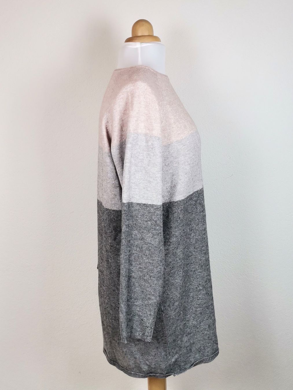 Only Kleider: ONLY Pulloverkleid im Colourblock-Design (Gr. XL) – Gebraucht aus Schaffhausen von Restwert_SH 3