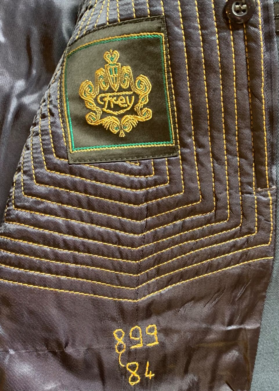 Uniformen: Uniformjacke der Stadtpolizei Zürich – Gebraucht aus Goldingen von  5
