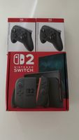Nintendo Switch 2 Konsole mit zwei Pro Controllern