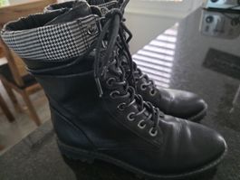 Schwarze S.Oliver Boots, Gr. 39, Top Zustand für den Winter!