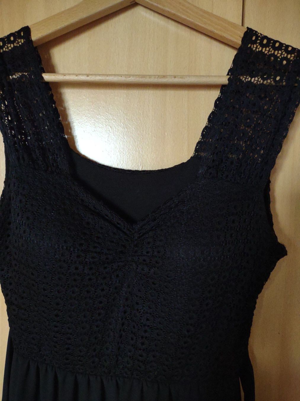 Vestiti: Langes Abendkleid mit Spitzenbesatz Oberteil. Elastisch. – Usato da Montlingen venduto da Nikita-Sidney 3