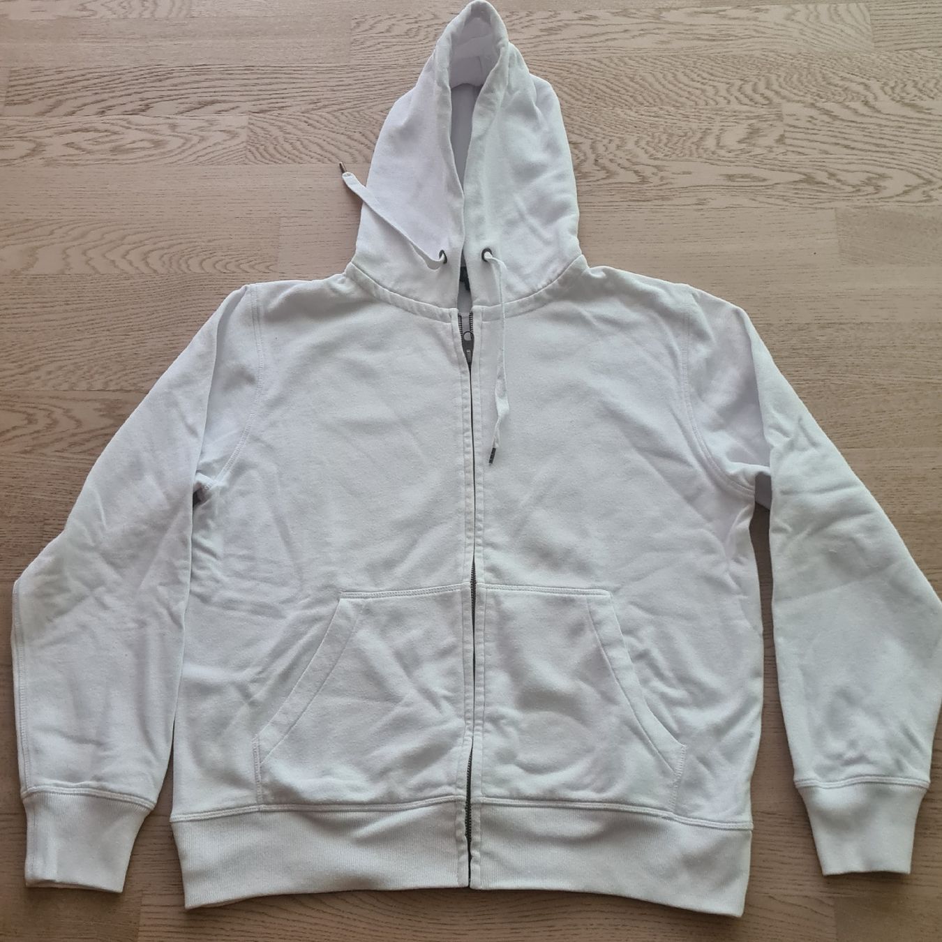 Vestes: Kapuzenjacke Gr L weiss – D'occasion à Steinen par turbogeiss99 3