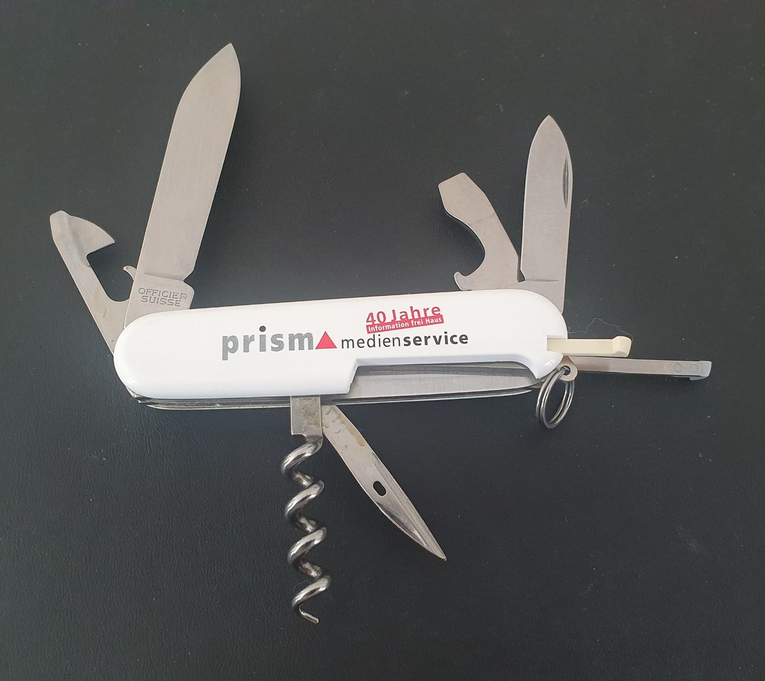 Victorinox Coltelli tascabile: 2 Victorinox Sackmesser mit Logo – Usato da Härkingen venduto da MarianneSi 2