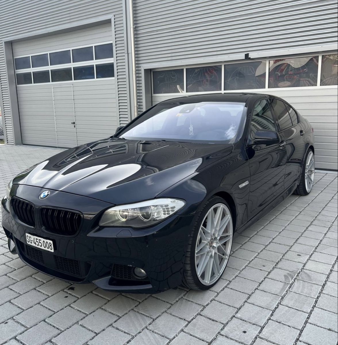 BMW Automobili: BMW 550i xDrive – Difettoso da Flums venduto da sshhuubbii