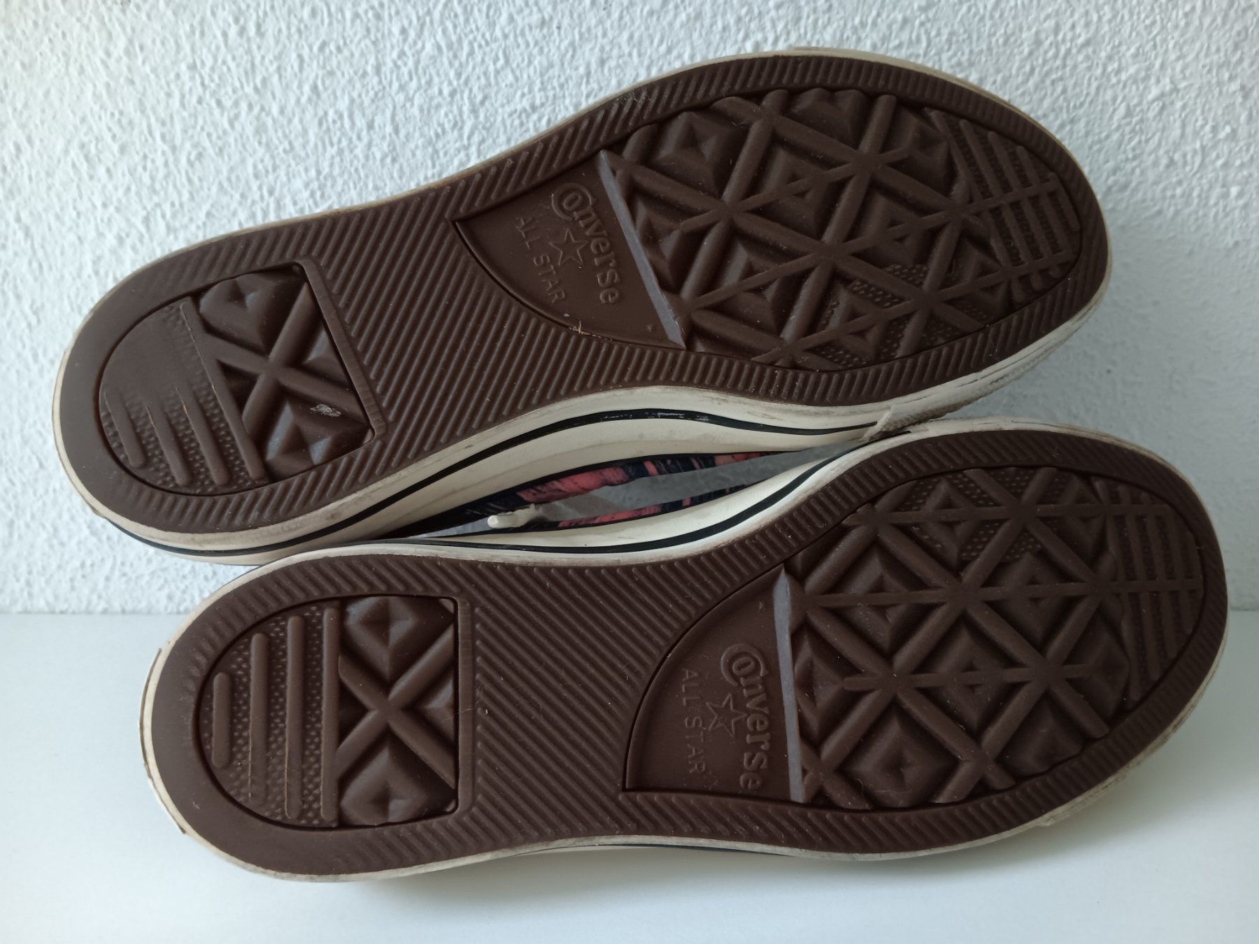 Converse Scarpe da donna: CONVERSE "ALL STAR CHUCK TAYLOR" pointure / Nummer 38 – Usato da Cossonay-ville venduto da Super-Price-Quality 5