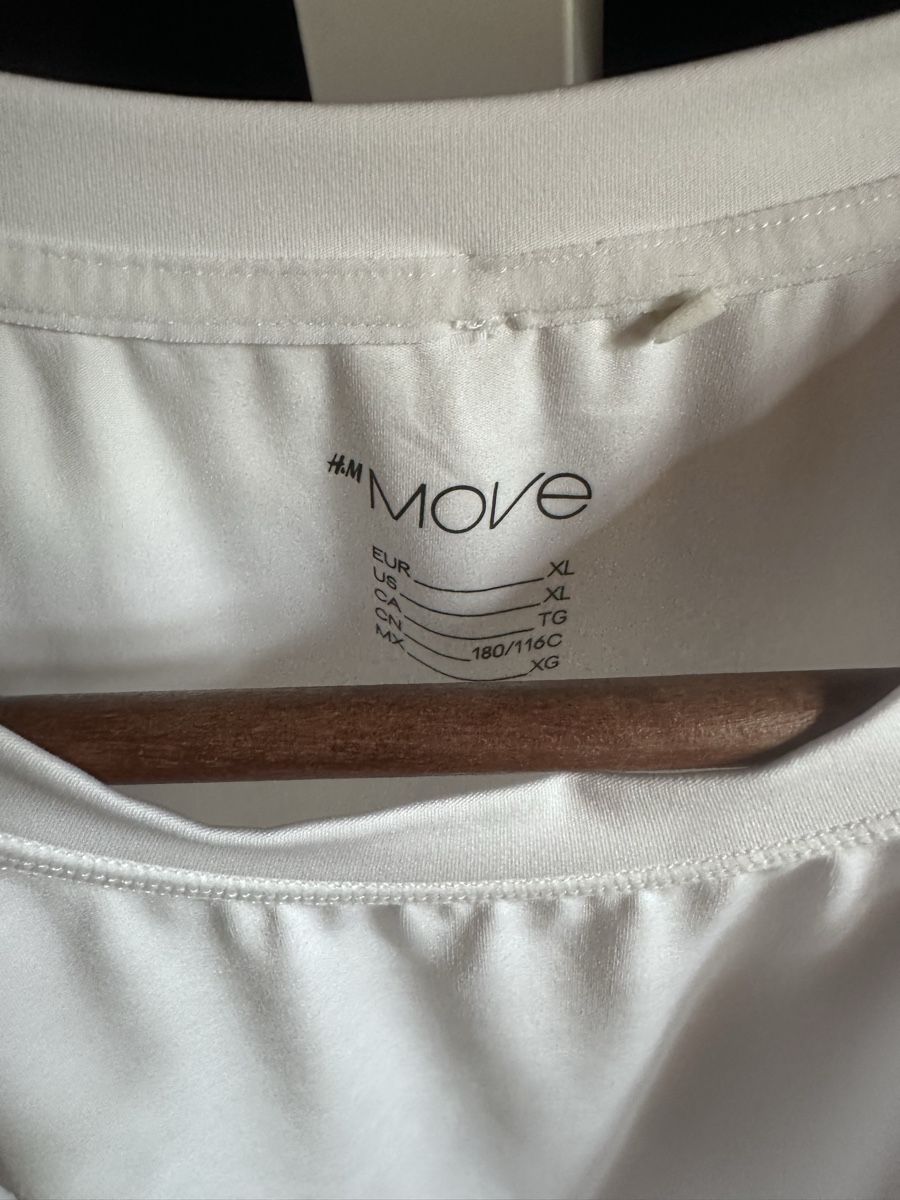 H&M T-shirt: H&M move Sport Tshirt weiss, Gr. XL – Usato da Münsingen venduto da Secondhand89 2