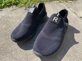 Schwarze Sneaker Gr. 37 RUCOLINE Designed in Portugal Stoff