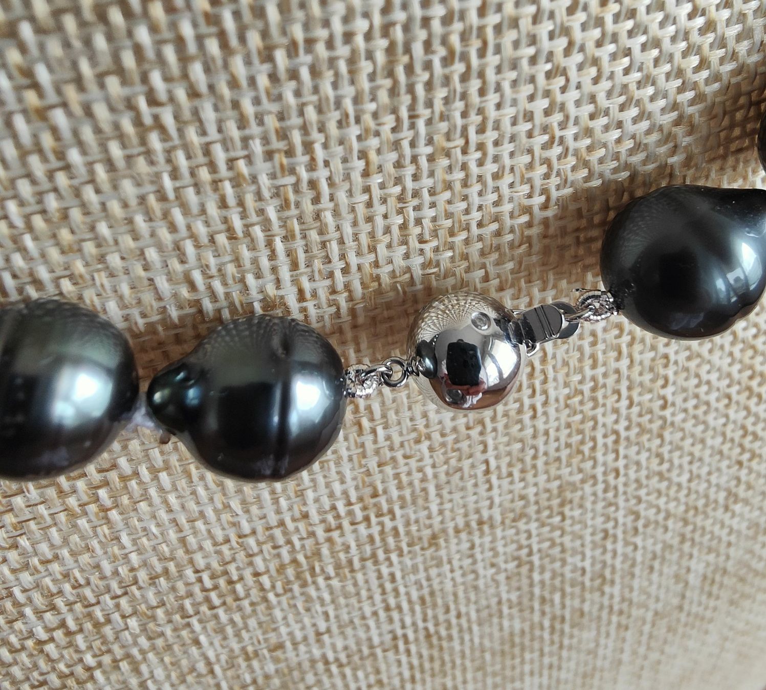Ketten: Tahitiperlen Collier mit Moosachat Blatt , barocken Perlen – Neu und originalverpackt aus Rümlang von 21f 6