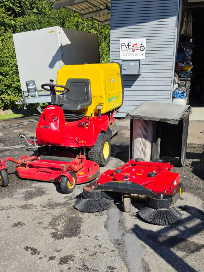 Tagliaerba: Rasentraktor mit Kehrmaschine – Usato da Rain venduto da Fafan069 1