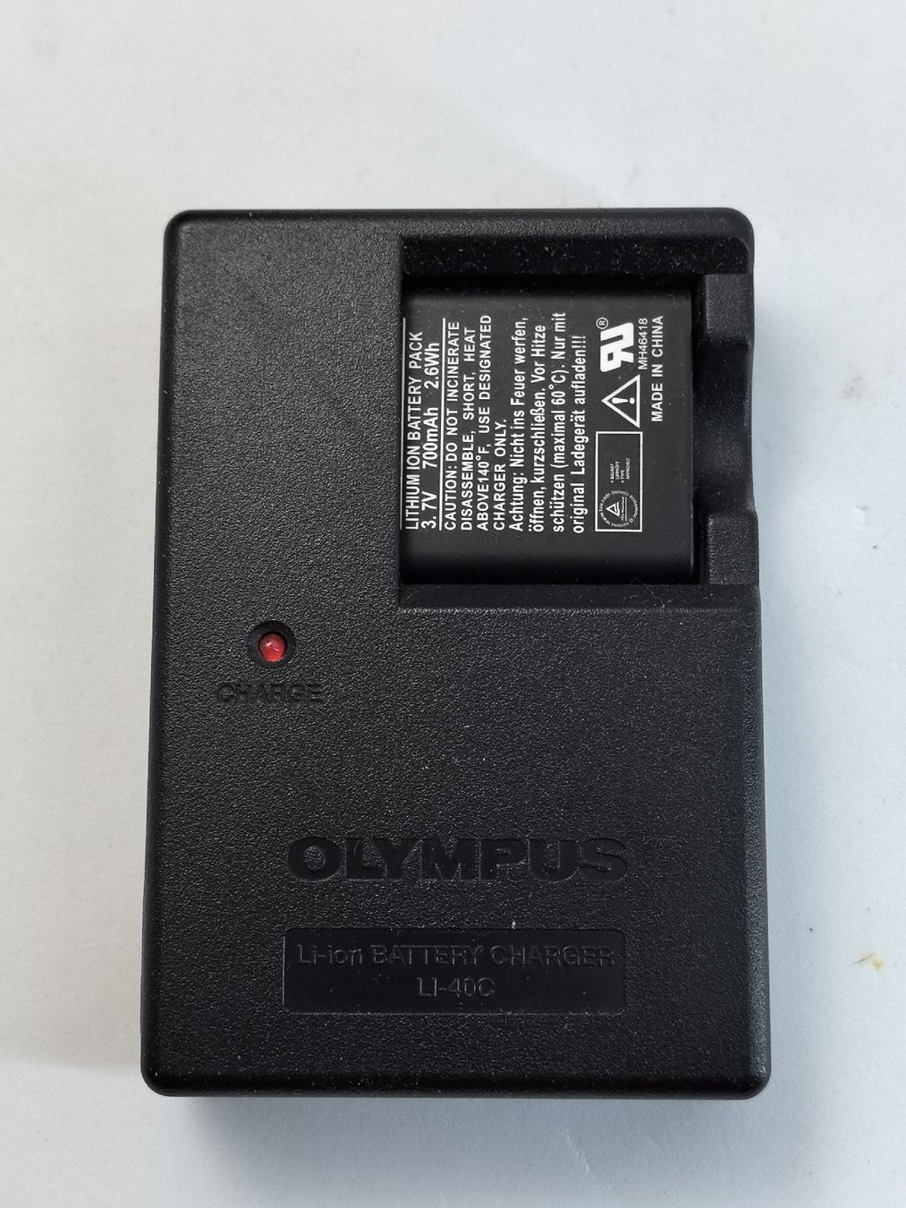 Olympus Altri Accessori: Olympus charger LI-40C with battery – Usato da Uster venduto da TOPPRICEE