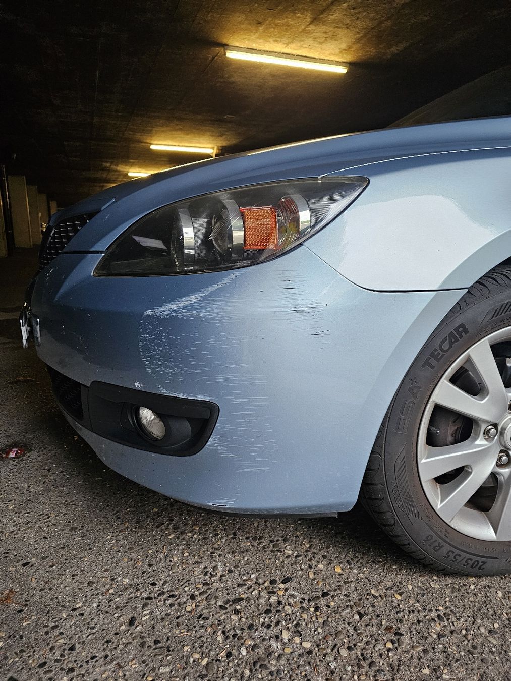 Mazda Automobili: Mazda 3 1.6 Hatchback hellblau met. – Usato da Langenthal venduto da Kaktusli66 5