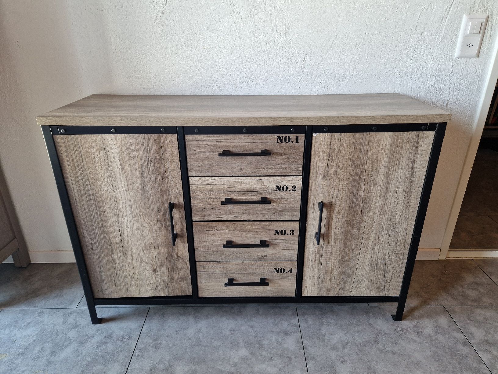 Commodes: Kommode Industrial Style – D'occasion à Zufikon par Ngigi