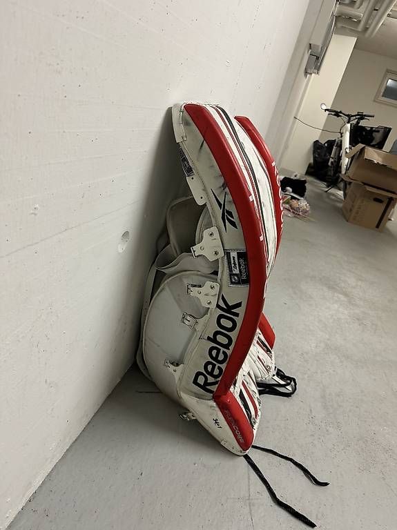 Protezioni & Imbottiture: Goalie Beinschoner – Usato da Inwil venduto da menghima 2