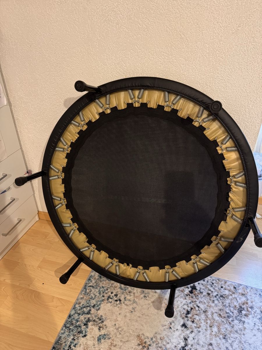 Trampolines: Mini Trampolin  – D'occasion à Erstfeld par Iryna_Vol 2