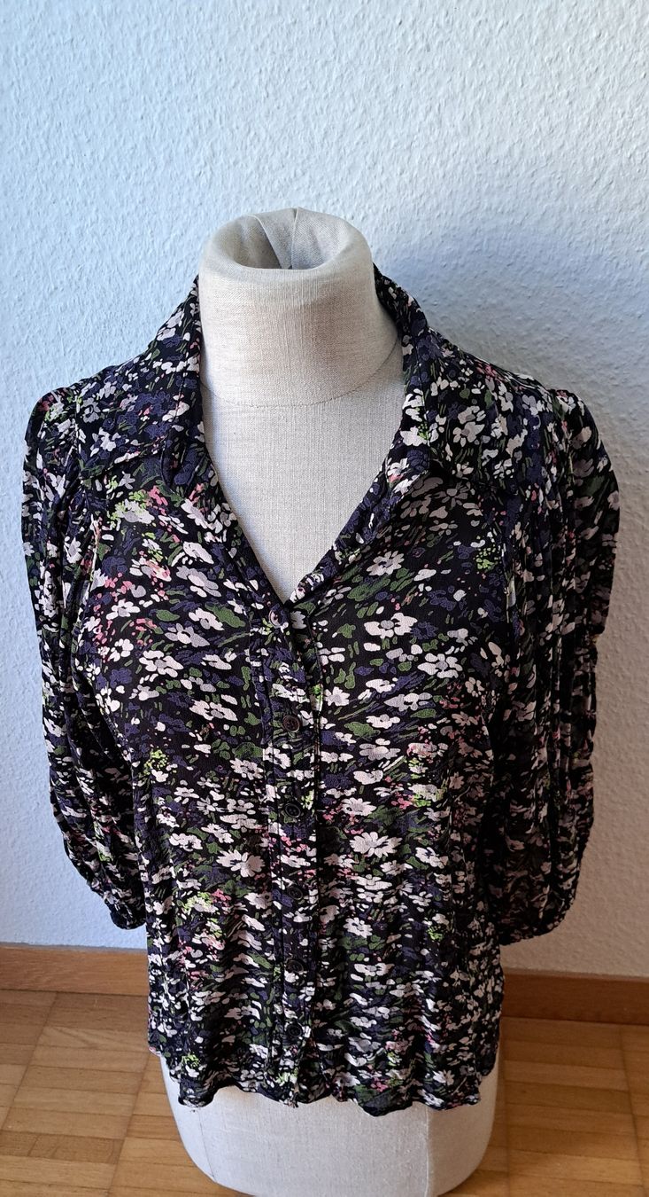 Ganni Blusen: GANNI Bluse mit Blumenprint Grösse 36 – Neu (gemäss Beschreibung) aus Basel von Natyala