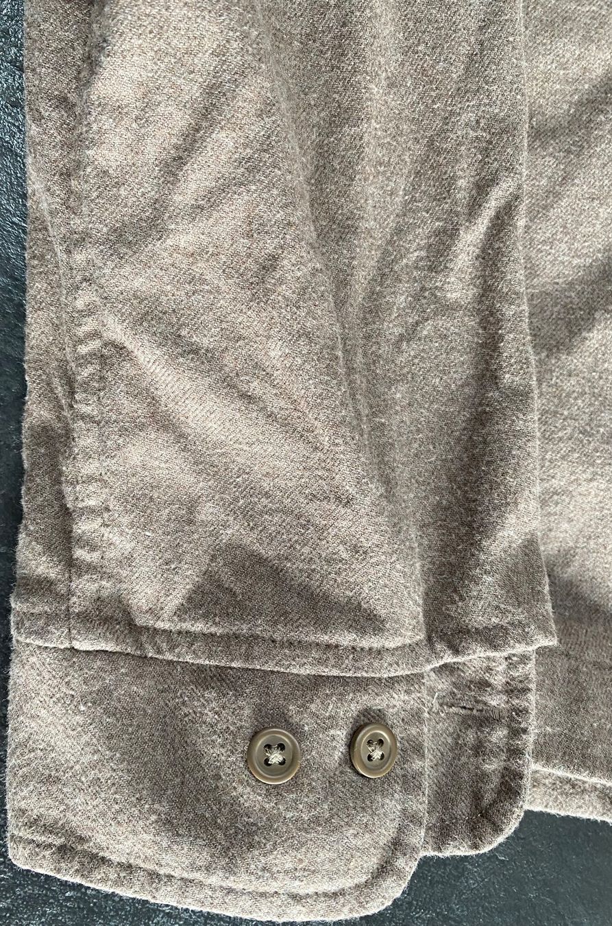 Muji Camicette: Bluse Muji braun mit Knöpfen – Usato da Chur venduto da simhofstr 2