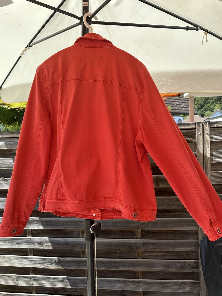 Vestes: Damen Jeansjacke Grösse 46 – D'occasion à Lupfig par asg_5tqb 1