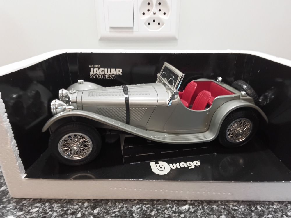 Jaguar SS 100 1937 Miniature Bburago Gold 1/18 – Rouge, Métal (occasion)