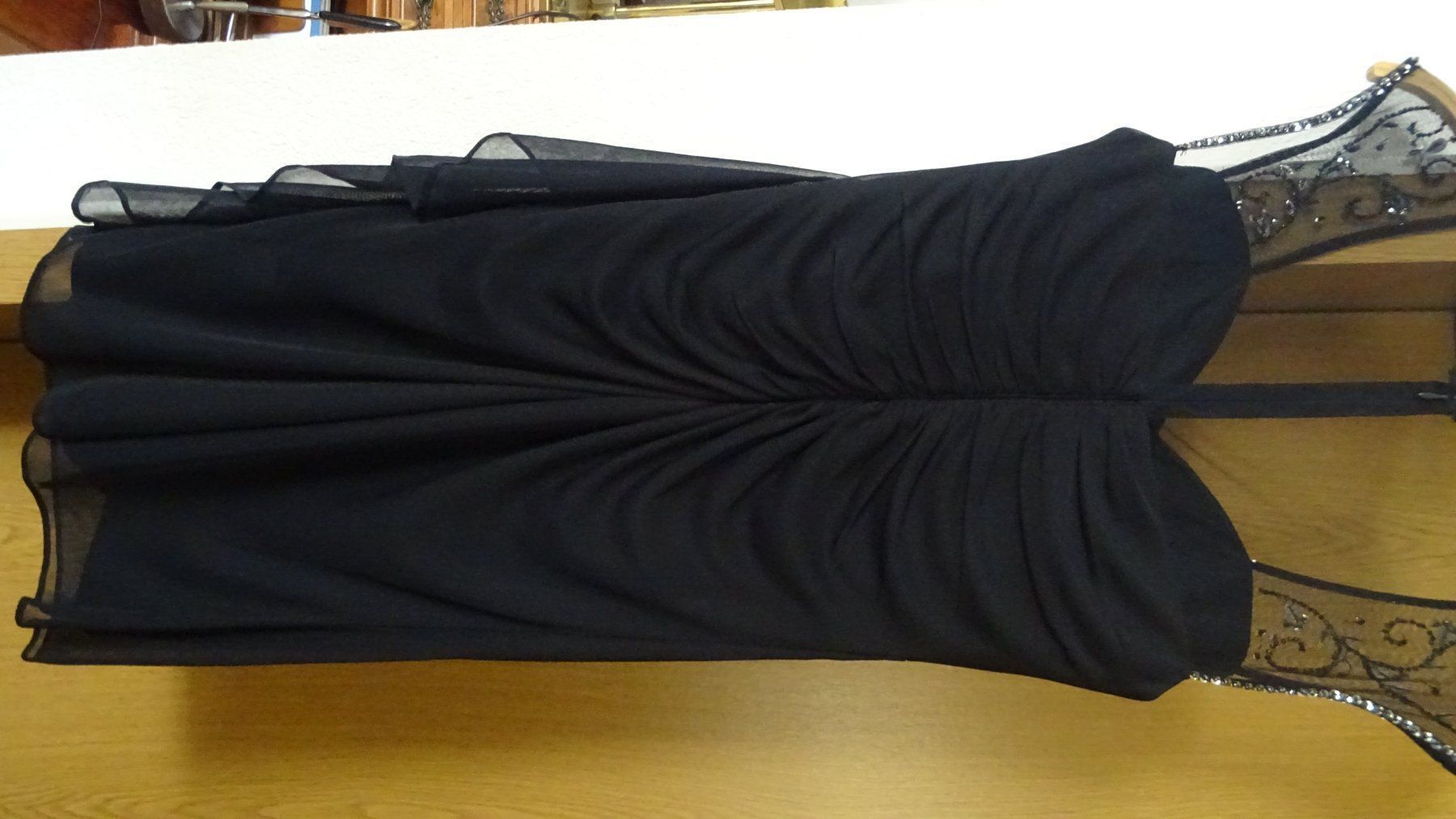 Vestiti: SCHWAZE ABENDKLEID  GR. 36  SEHR ELEGANT. – Nuovo (secondo la descrizione) da Burgdorf venduto da may52 3