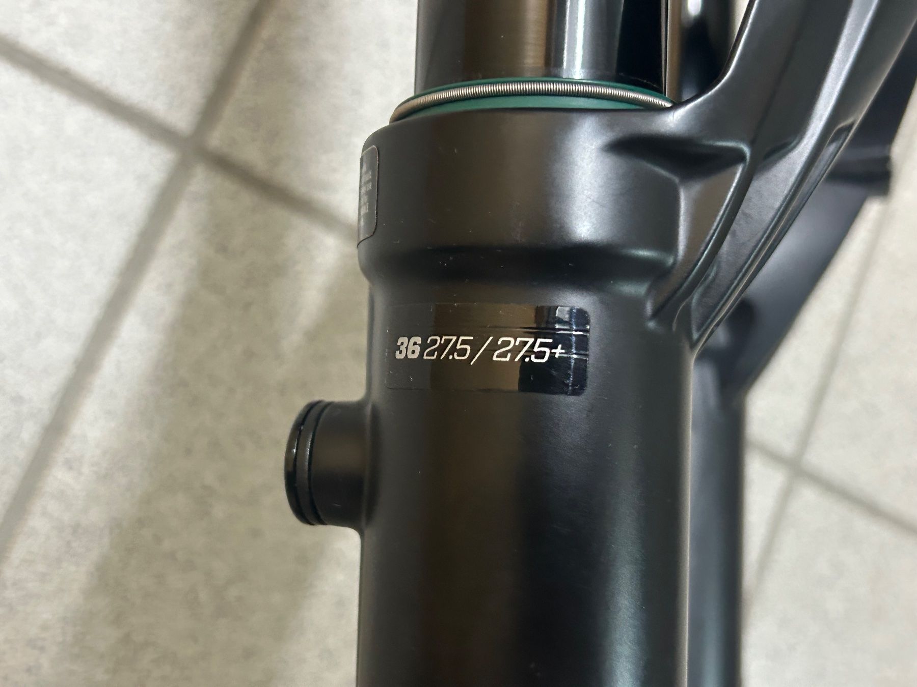 Fox Pezzi di ricambio: Fox 36 Float Performance 27.5 / 27.5+ 160mm ab Service – Usato da Mund venduto da Istrupi 5