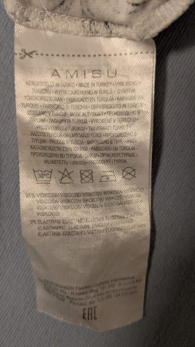 H&M T-shirt: Schulterfreies Shirt, Blumenmuster – Usato da Hochwald venduto da A3N. 1