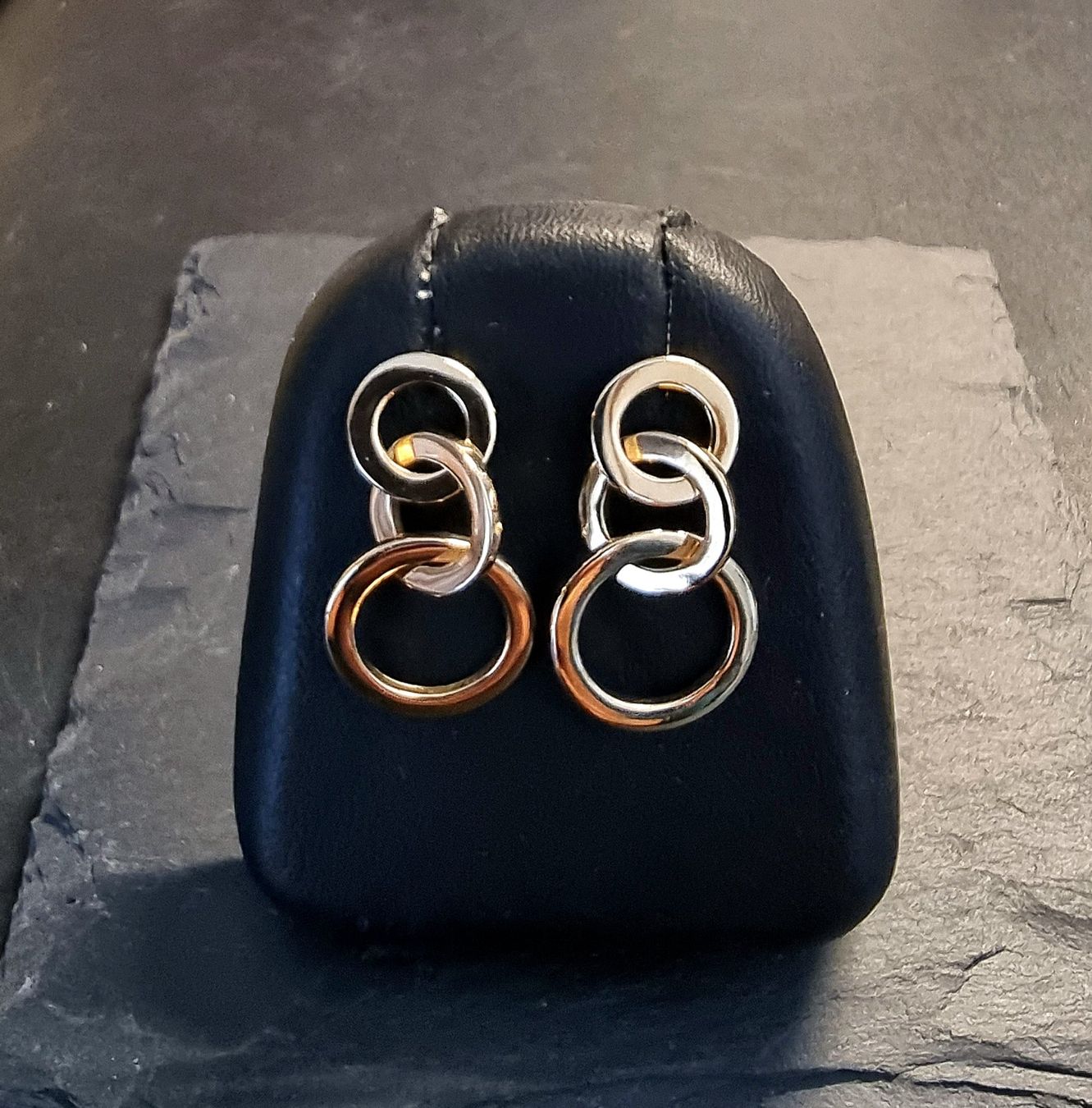 Orecchini pendenti & Orecchini a lobo: Boucles d'oreilles dorées – Usato da Veyrier venduto da Leilazizou