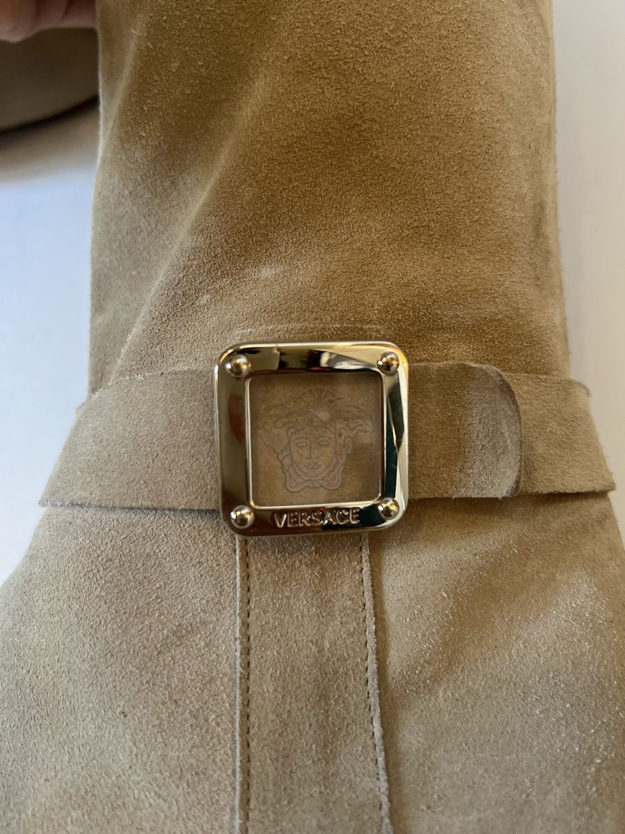 Versace Chaussures femmes: Versace Stiefeln 37.5 – D'occasion à Dietikon par k.mirella 2