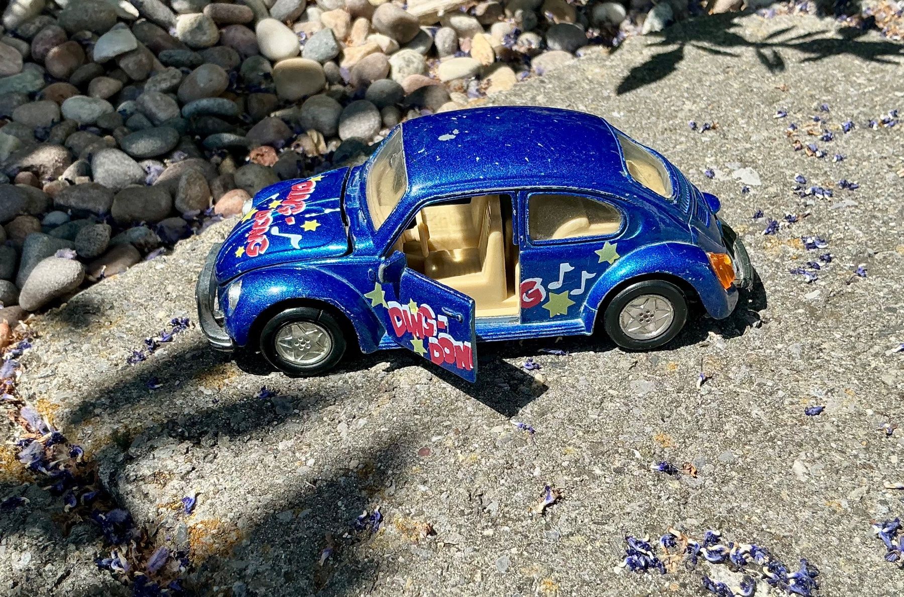 Volkswagen Modellini d'auto: ÄLTERER VW KÄFER – Usato da Zell LU venduto da Silvermemory 1