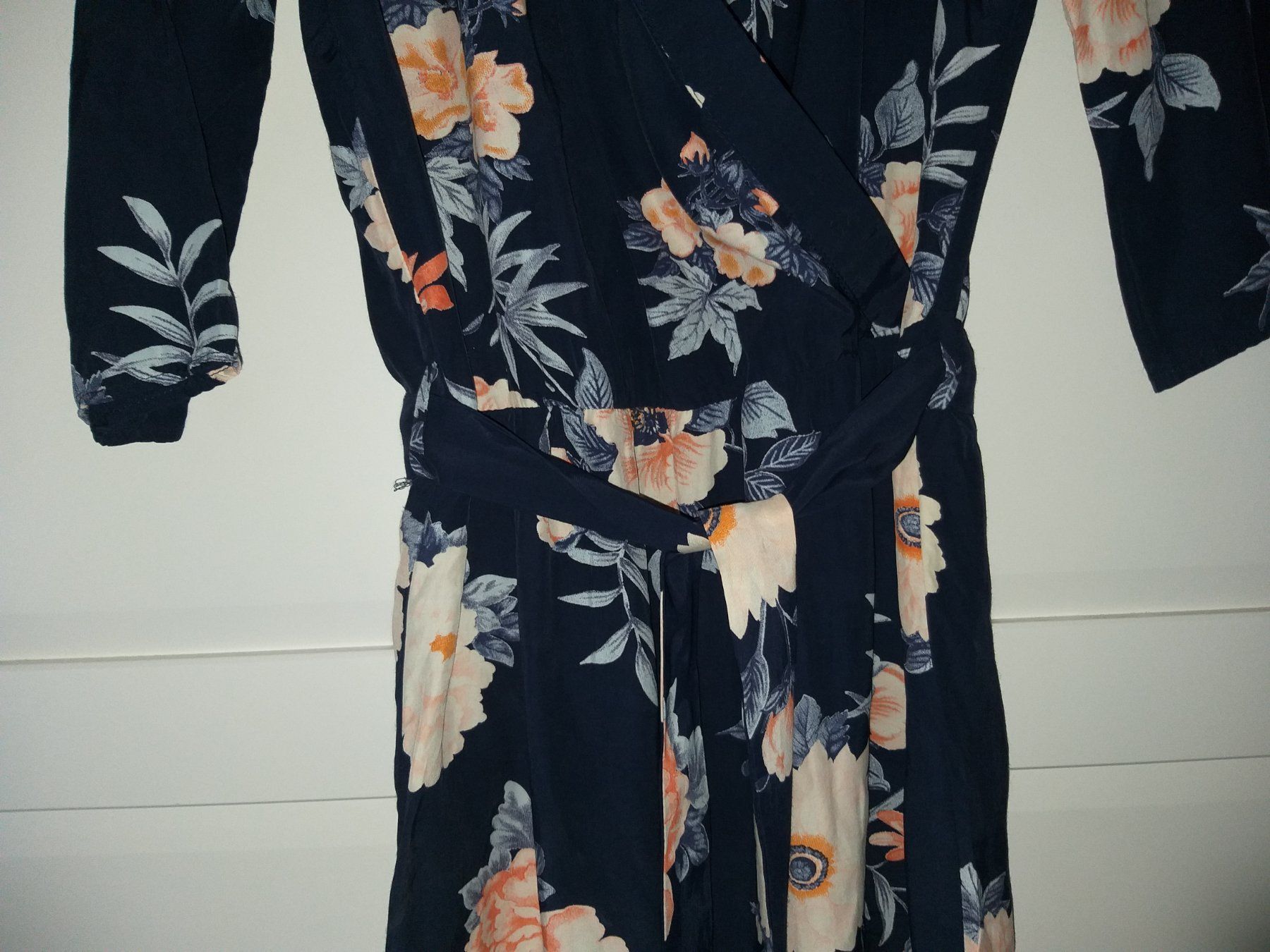 Nafnaf Kleider: NAF NAF  Robe / Kleid  Taille / Grosse 36 CH.... – Gebraucht aus Cossonay-ville von Super-Price-Quality 1