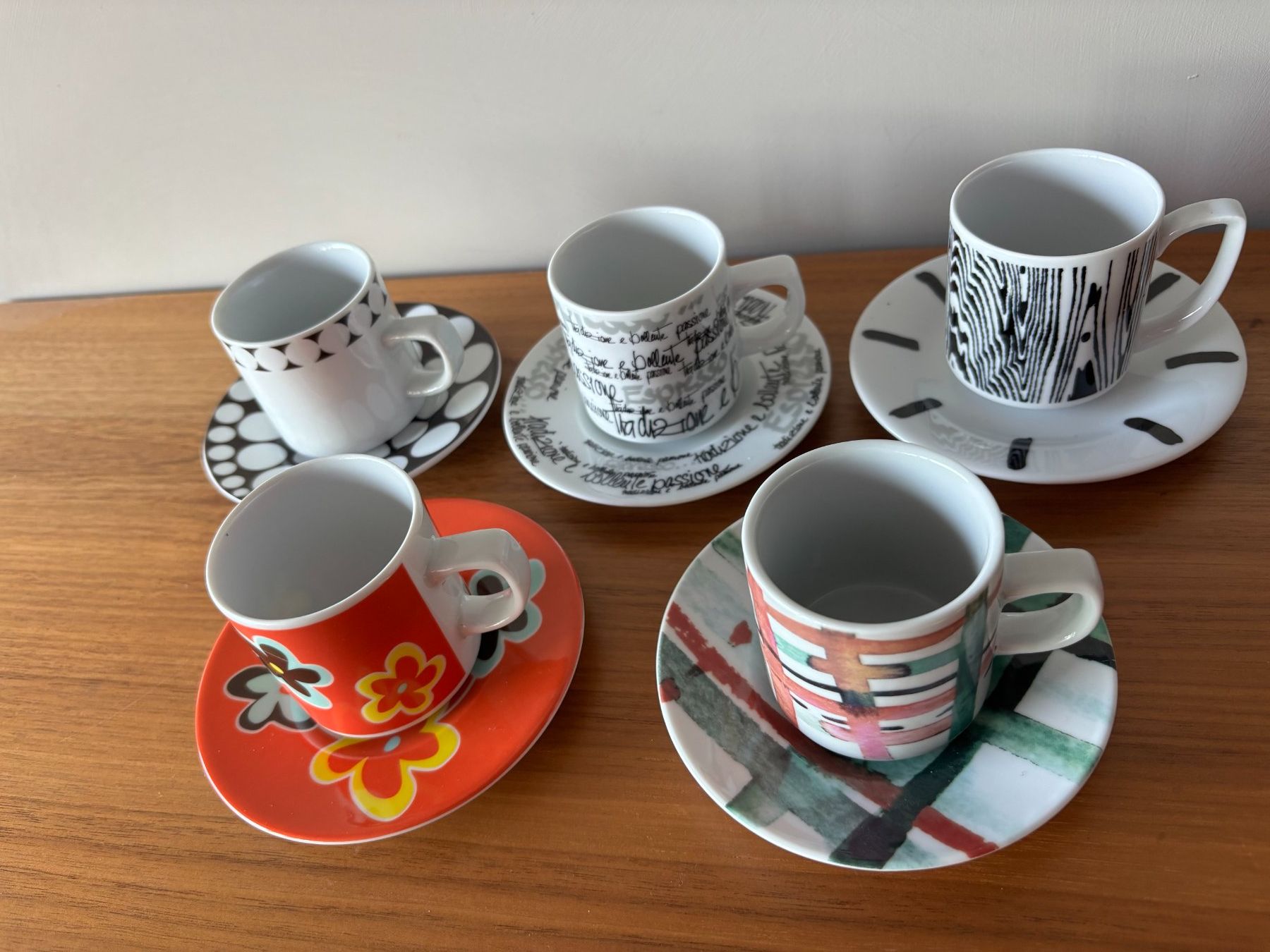 Pfister Tazze: Espresso Tassen mit Unterteller 5 Stück ( hätte noch mehr ) – Usato da Laax GR venduto da wil_66wq 2