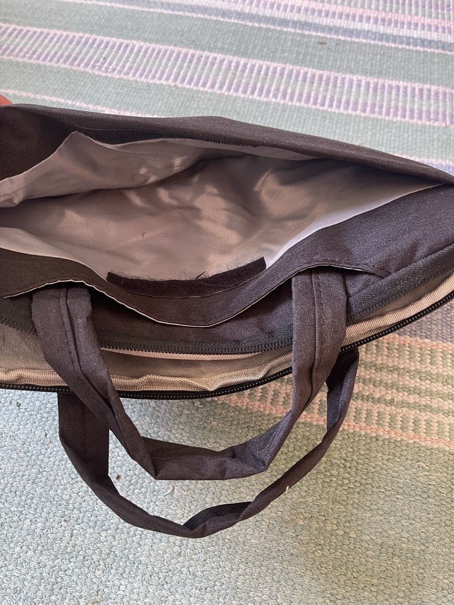 Taschen: Schwarze Laptoptasche (ca. 15 Zoll) – Gebraucht aus Muttenz von murielle4132 2