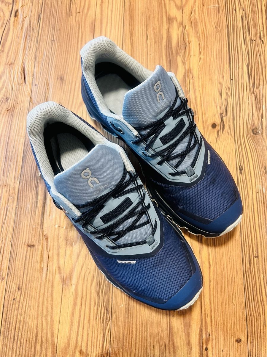 On Scarpe da donna: ON Laufschuhe Cloud waterproof Grösse 38 blau Top – Usato da Scuol venduto da onf_rlc6 1
