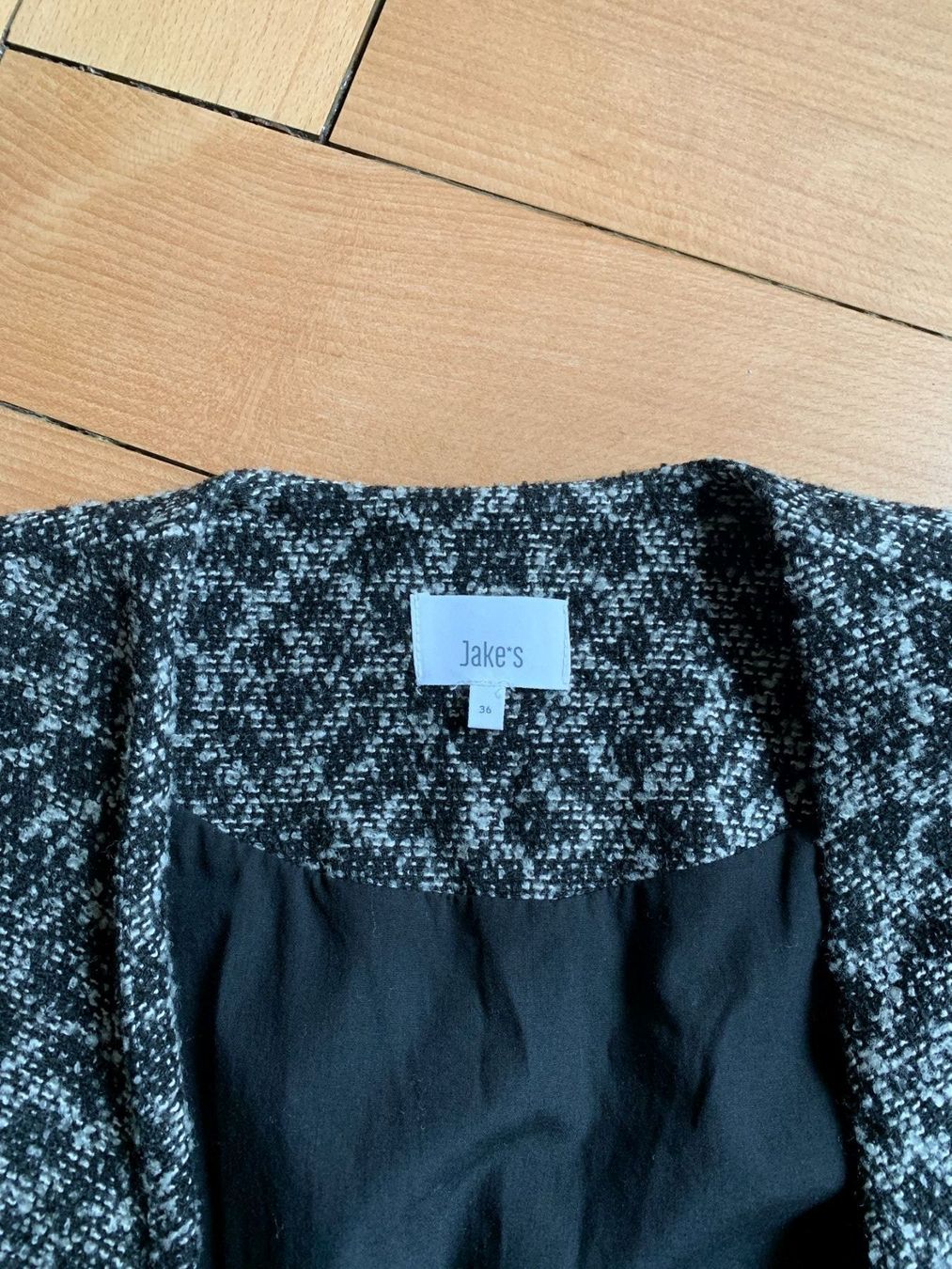 Cappotti: JAKE'S - Mantel schwarz-weiss 36 – Usato da Zürich venduto da Diazaio 4