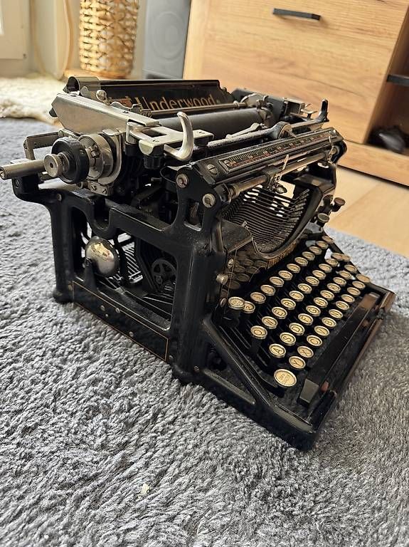Underwood Schreibmaschinen: Underwood Schreibmaschine – Gebraucht aus Eschlikon TG von S_Ro84zz 1