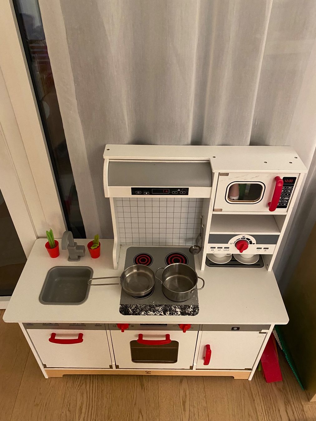Hape Spielzeuge: Hape Multifunktionale Spielküche – Gebraucht aus Thalwil von paolo.rota 2