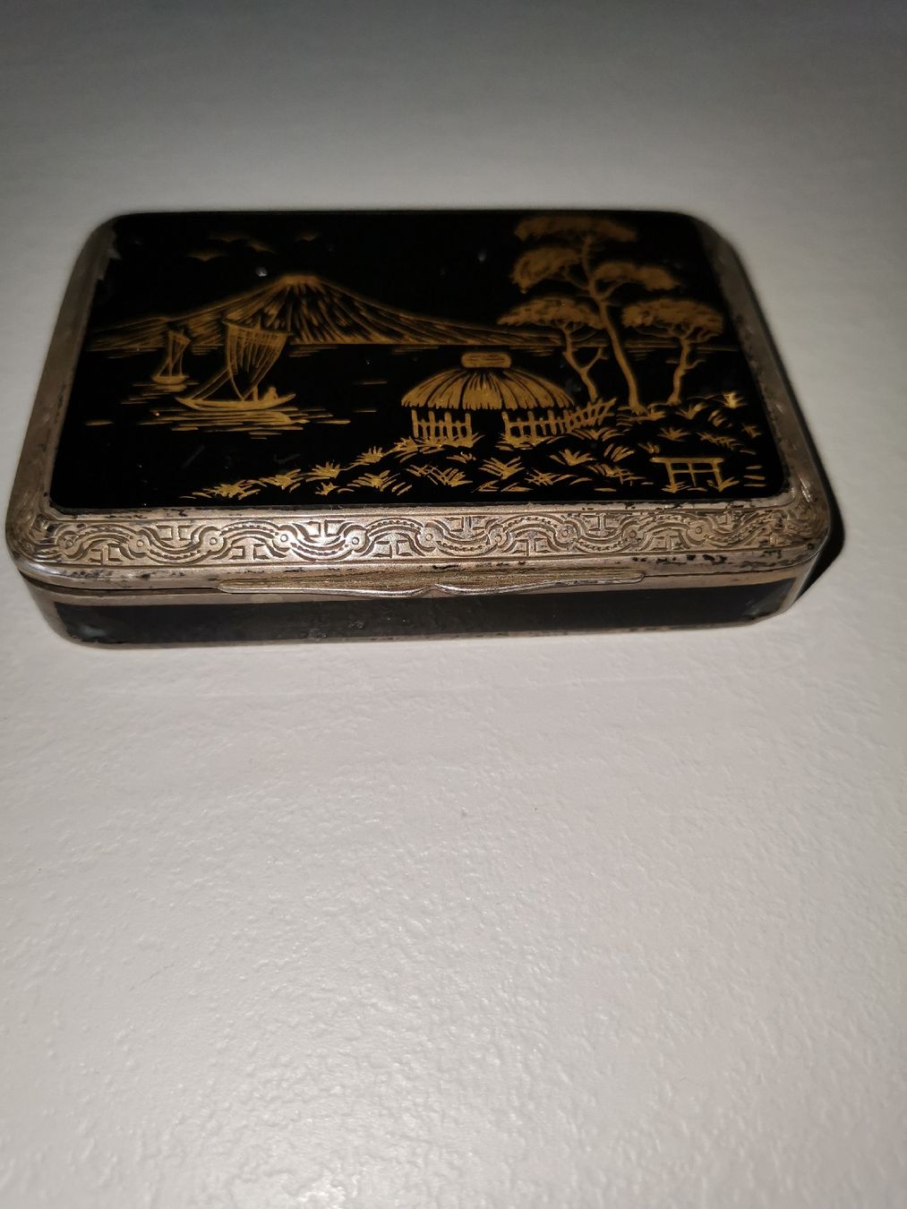 Sonstige Kosmetik & Pflege: VINTAGE JAPANISCHE TABLETTENETUI MEIJI PERIODE – Gebraucht aus basel von lupettone 1